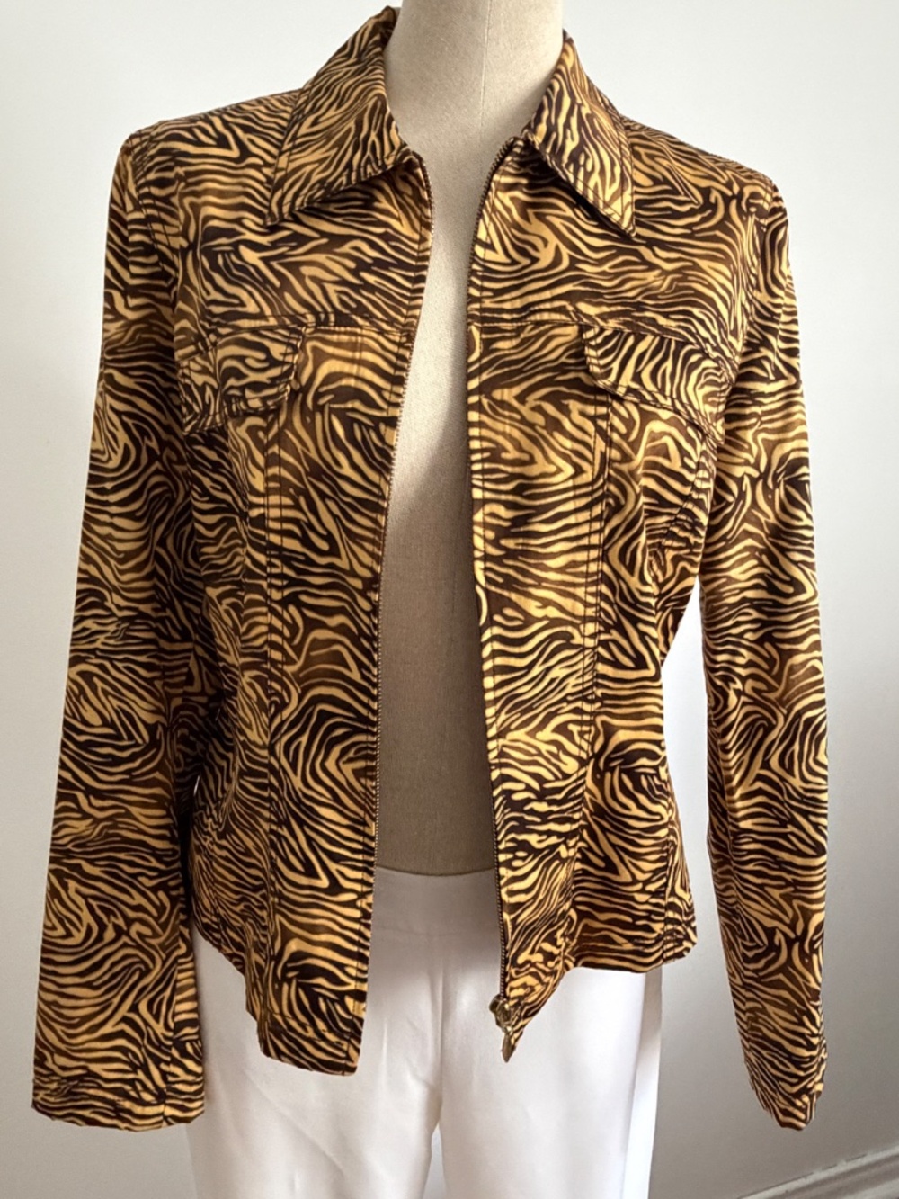 Maggy London - Gold and Brown 100% Silk Tiger Print Zipped Jacket
